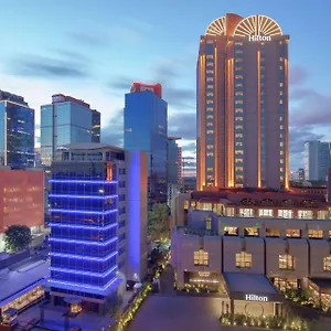 Hilton Maslak ***** Istanbul